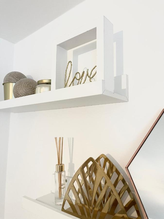 Lovely 2-Bedroom Condo With A Free Parking Birmingam Exterior foto